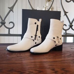 NIB Never Worn FRYE boots